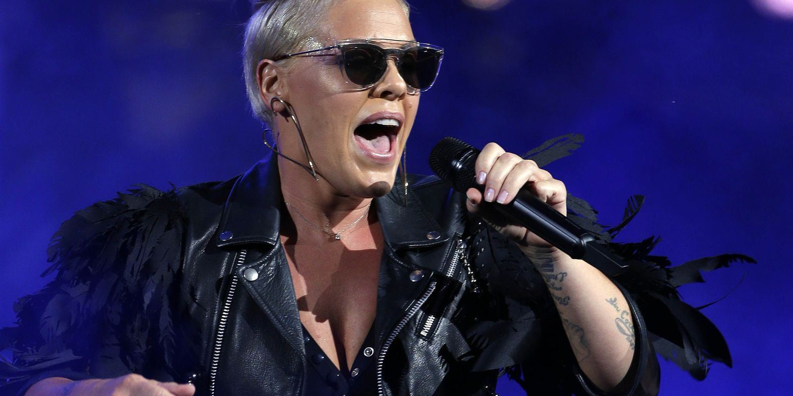 artist of the month: pink